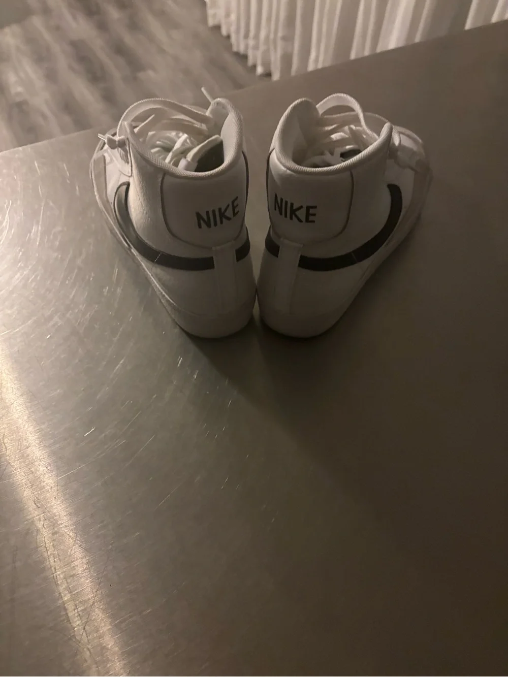 Nike women’s size 7/youth 6. Good condition only worn a few times.